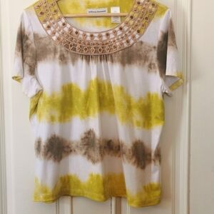 Alfred Dunner tie dyed boho style top. Size small petite.